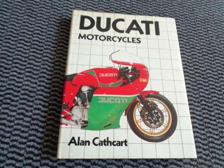 Ducati Motorcycles - Historie Boek Hardcover - Alan Cathcart, Boeken, Motoren, Gelezen, Verzenden