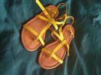 Mooie neon gele sandalen maat 34, Meisje, Overige typen, Ophalen of Verzenden, Zo goed als nieuw