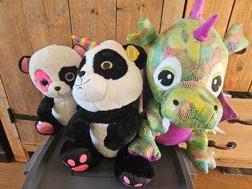 Grote knuffeldieren: Pandabeer en Draak beschikbaar voor biedingen