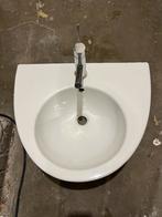 Witte wastafel met kraan, Ophalen, Gebruikt, Chroom, Wastafel