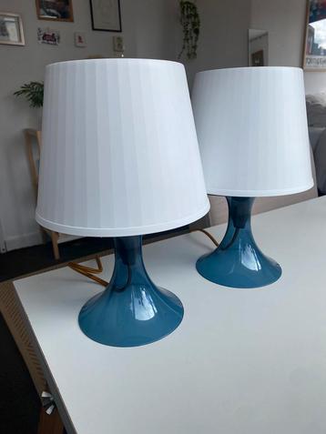 2 tafellampen met daglichtlampen van Ikea