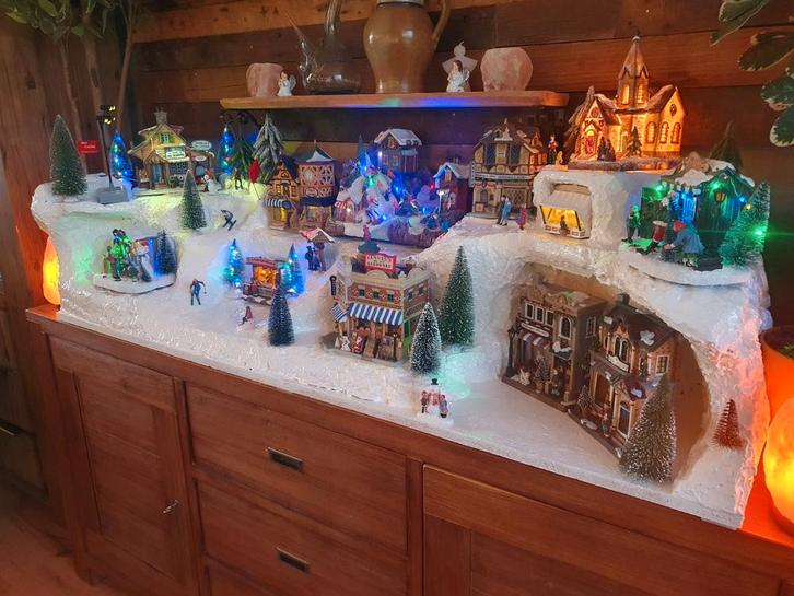 Ski Kerstdorp " Sculpture " incl : huisjes, Diversen, Kerst, Zo goed als nieuw, Ophalen