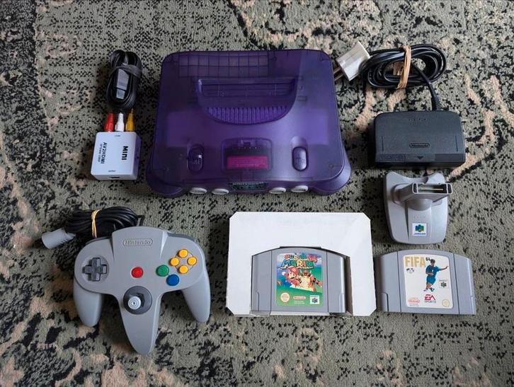Zeer toffe Transparant paarse (grape)  Nintendo 64, Spelcomputers en Games, Spelcomputers | Nintendo 64, Zo goed als nieuw, Met 1 controller