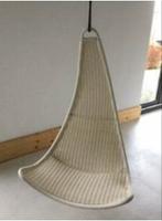 Hangstoel voor terras/binnen, Huis en Inrichting, Stoelen, Wit, Riet of Rotan, Ophalen of Verzenden, Zo goed als nieuw