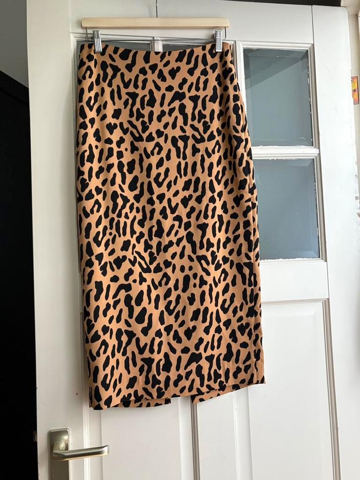 Diane von Furstenberg rok M, Kleding | Dames, Rokken, Zo goed als nieuw, Maat 38/40 (M), Bruin, Boven de knie, Ophalen of Verzenden