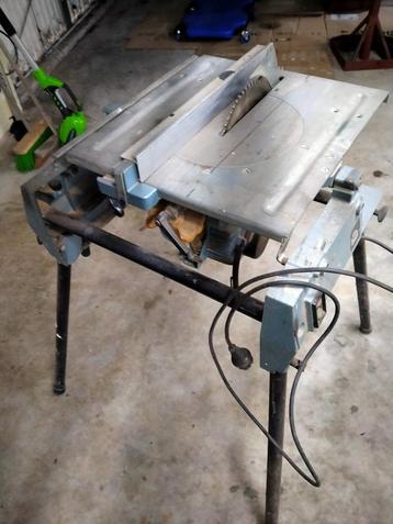 zaagtafel beschikbaar voor biedingen