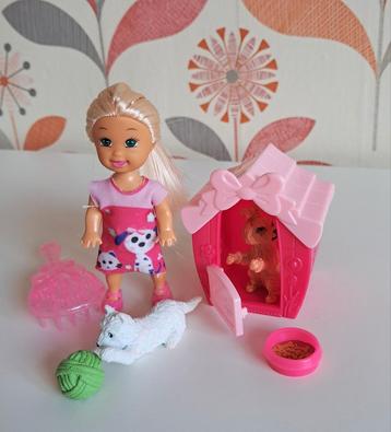 'Barbie' kindje met twee hondjes en accessoires beschikbaar voor biedingen