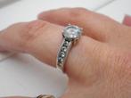 Zilveren mooie ring met steen en steentjes maat 17.75 nr.810, Sieraden, Tassen en Uiterlijk, Ringen, Verzenden, Zo goed als nieuw