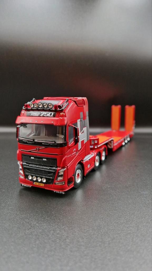 Wsi | Hardeman van Harten - Volvo, Hobby en Vrije tijd, Modelauto's | 1:50, Zo goed als nieuw, Bus of Vrachtwagen, Wsi, Ophalen of Verzenden