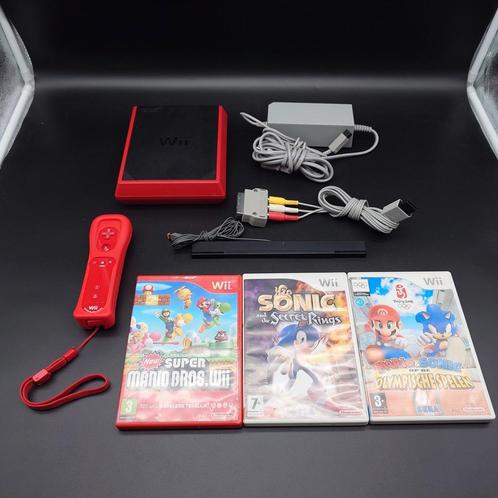 Wii mini met controller kabels en games OA mario en sonic!, Spelcomputers en Games, Spelcomputers | Nintendo Wii, Gebruikt, Met 1 controller