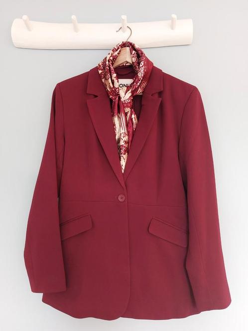 Blazer Only Tailoring 42 🌺, Kleding | Dames, Jasjes, Kostuums en Pakken, Zo goed als nieuw, Jasje, Maat 42/44 (L), Rood, Ophalen of Verzenden