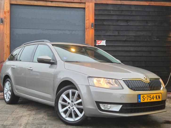 Skoda Octavia 1.2 TSI Combi 2016 trekhaak, cruise, clima, Auto's, Skoda, Bedrijf, Octavia, ABS, Airbags, Airconditioning, Bluetooth