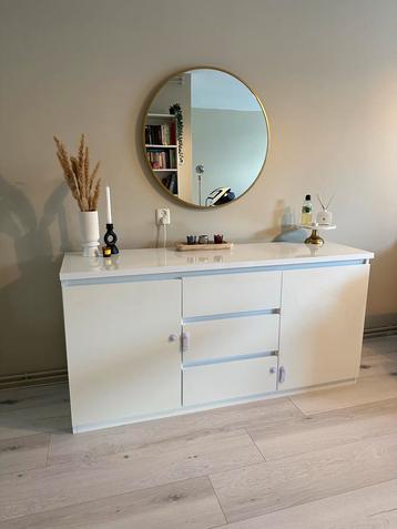 Witte/crème commode