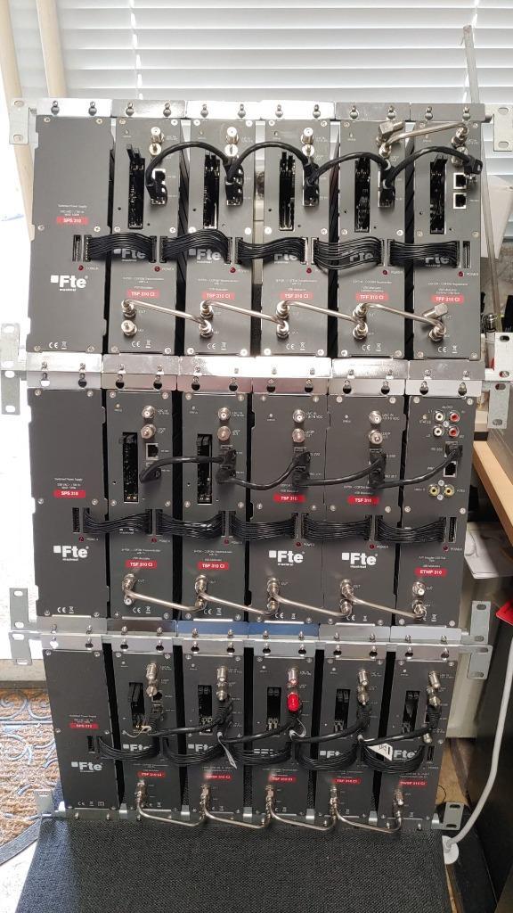 FTe Mod. Satelliet Headend | DVBs->DVBt | FullHD | Support, Audio, Tv en Foto, Schotelantennes, Zo goed als nieuw, (Schotel)antenne-accessoires