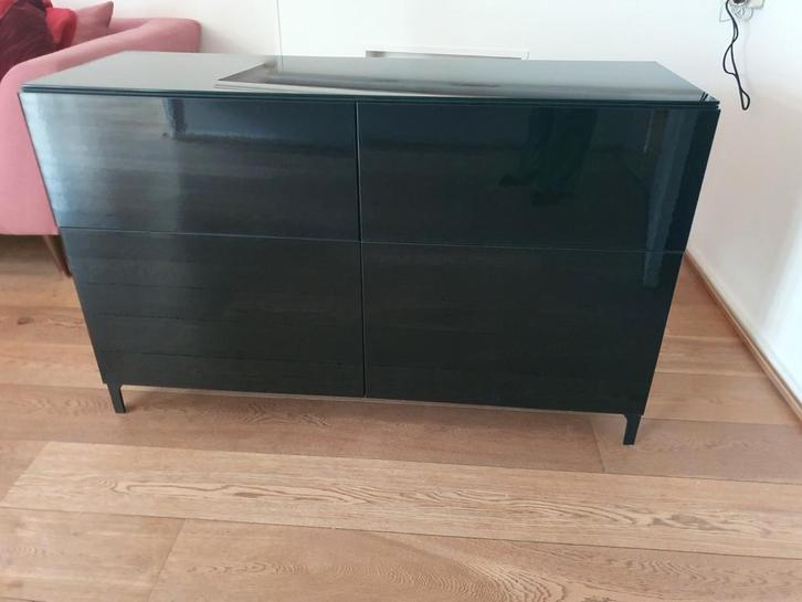 Ikea Besta Kast Glanzend Zwart + Glasplaat, Huis en Inrichting, Kasten | Dressoirs, Gebruikt, 100 tot 150 cm, 25 tot 50 cm, Met lade(s)
