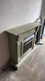 decoratieve haard (elec) met een klassieke schouwmantel., Huis en Inrichting, Haarden, Ophalen of Verzenden, Zo goed als nieuw