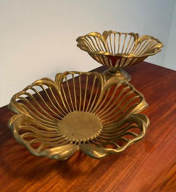 Vintage Bloemvormige Schalen set art deco beschikbaar voor biedingen