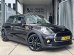 MINI Mini 1.5 One Pepper | LMV 17'' | PDC | STO € 12.849,0, Auto's, Mini, Voorwielaandrijving, Stof, 4 stoelen, Zwart