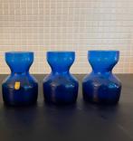 Rimac Baarn - 2 LOTUS bloembolvazen, blauw, Gebruikt, Blauw, Ophalen of Verzenden, Glas