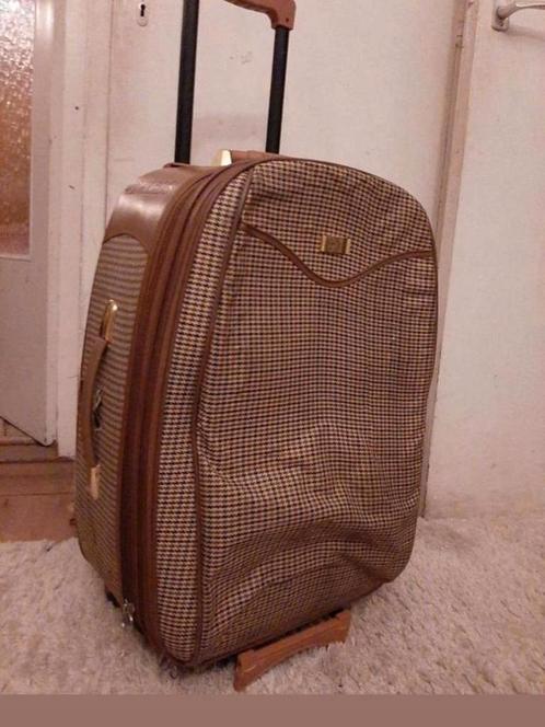 Te koop,Edwards merk reiskoffer/Baggage., Sieraden, Tassen en Uiterlijk, Koffers, Gebruikt, Hard kunststof, 70 cm of meer, Ophalen