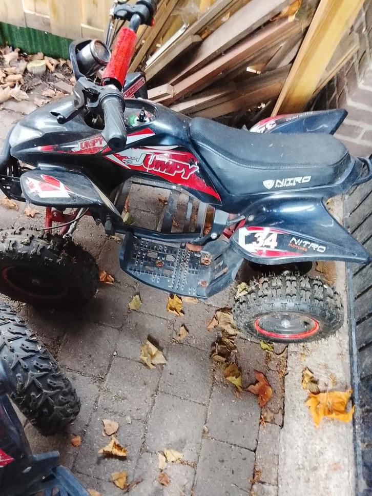 Quad's twee opknappers, Kinderen en Baby's, Speelgoed | Buiten | Accuvoertuigen, Gebruikt, Ophalen