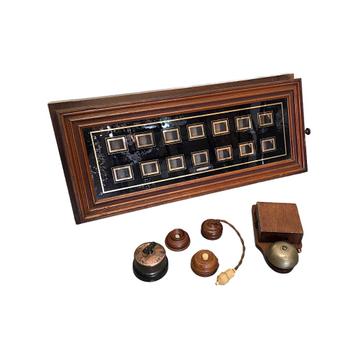 Antieke dienstbode van de koninklijke Hofhouding, circa 1900 beschikbaar voor biedingen