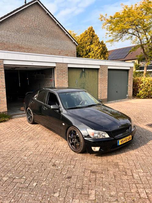 Lexus IS 200 SPORT supercharged 1G-FE, Auto's, Lexus, Particulier, IS, Benzine, Sedan, Handgeschakeld, Origineel Nederlands, Zwart