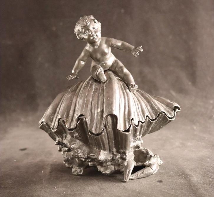 Antieke tinnen bonbonnière met putto, Antiek en Kunst, Antiek | Woonaccessoires, Ophalen of Verzenden