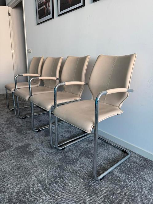 4 bree's new world beige leren eetkamerstoelen, Huis en Inrichting, Stoelen, Gebruikt, Vijf, Zes of meer stoelen, Overige kleuren