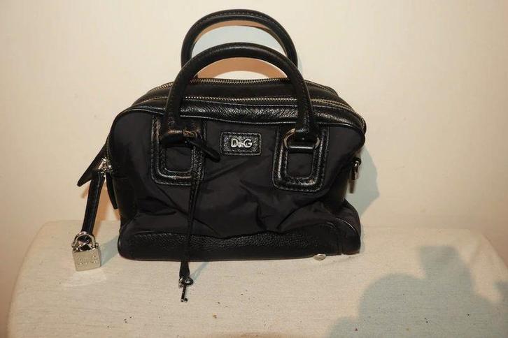 Dolce & Gabbana kleine bowling bag zwart 3 vaks met slot, Sieraden, Tassen en Uiterlijk, Tassen | Damestassen, Zo goed als nieuw