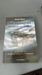 S. Maitri - Het enneagram van passies en deugden, Ophalen of Verzenden, Zo goed als nieuw, S. Maitri