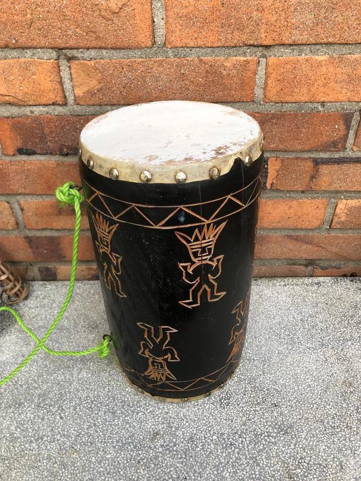 Vintage Trommel met Uitgesneden Figuren, Muziek en Instrumenten, Drumstellen en Slagwerk, Gebruikt, Overige merken, Ophalen of Verzenden