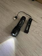 Krachtige zaklamp – Oplaadbaar – Zoomfunctie, Caravans en Kamperen, Zaklampen, Ophalen of Verzenden, Zo goed als nieuw, Batterij