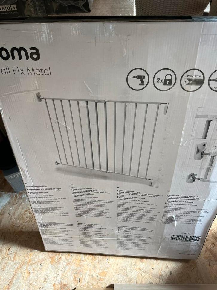2x Noma Wall Fix Metal Traphekje - Nieuw in Verpakking, Kinderen en Baby's, Traphekjes, Nieuw, Schroefhekje, Metaal of IJzer, minder dan 100 cm
