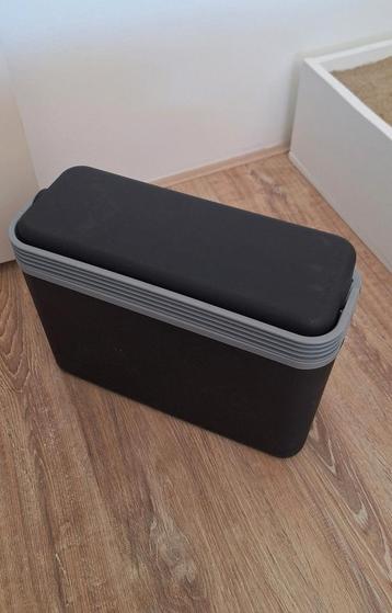 Zwarte Koelbox - Perfect voor Onderweg! beschikbaar voor biedingen
