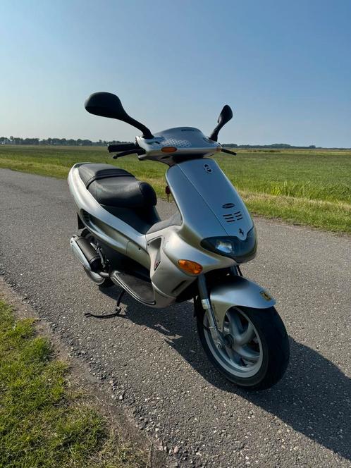 Gilera Runner 50 Duitse papieren, Fietsen en Brommers, Scooters | Piaggio, Gebruikt, Overige modellen, Maximaal 45 km/u, Tweetakt