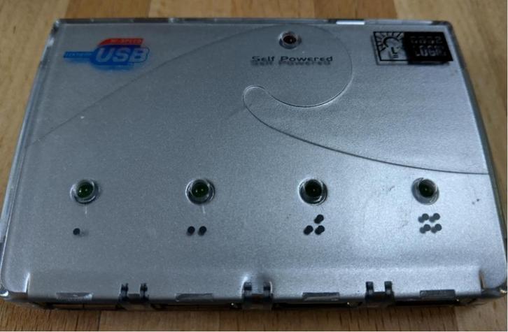 Case Logic USB-hub met netadapter, Computers en Software, Dockingstations, Gebruikt, USB-hub, Laptop, Tablet, Ophalen of Verzenden