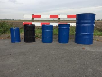 oliedrum, olievat, stook ton, vuurton, vuur ton, olie drums beschikbaar voor biedingen