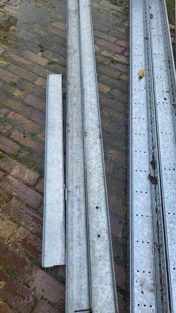 Kabelgoot gegalvaniseerd 6 x 12 cm,C-profiel 30 x 80 beschikbaar voor biedingen