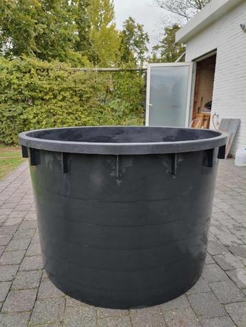 750 liter kuip  beschikbaar voor biedingen