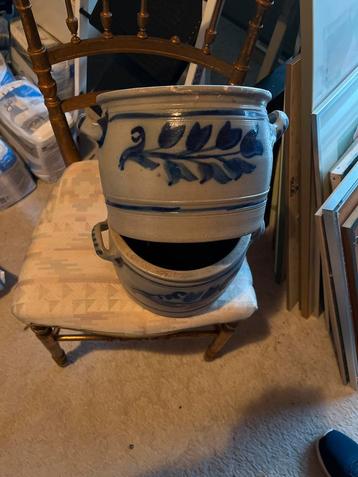 2 Keulse Potten - 25 cm Diameter beschikbaar voor biedingen