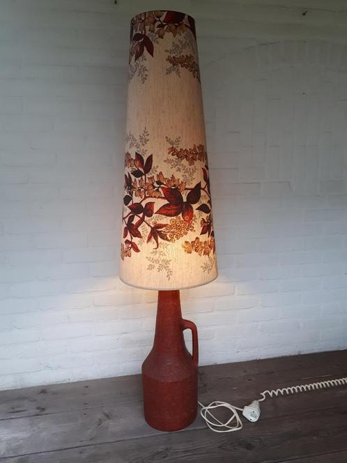 Vintage retro vloerlamp izgst Design Mid Century jaren 70., Verzamelen, Retro, Huis en Inrichting, Ophalen