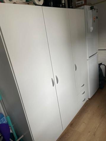 Kleding kast