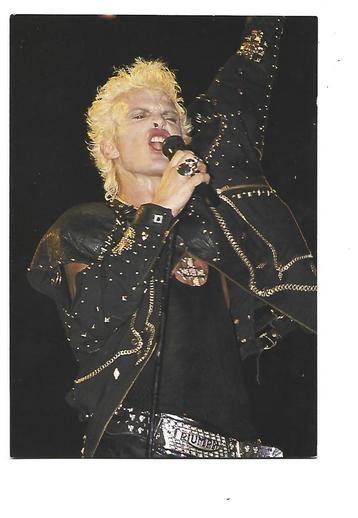 Billy Idol beschikbaar voor biedingen