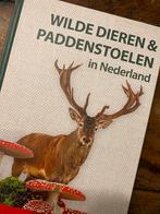 Boek Wilde Dieren & Paddestoelen in Nederland, Ophalen of Verzenden, Zo goed als nieuw, Natuur algemeen