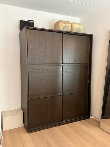 Kledingkast met schuifdeuren, essenhout (Made) beschikbaar voor biedingen