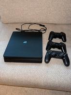 Playstation 4 slim, Spelcomputers en Games, Ophalen, Zo goed als nieuw, Met 2 controllers, Slim