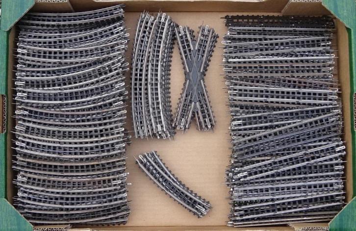 Mega partij Trix Express rails en wissels ca. 270 delen, Hobby en Vrije tijd, Modeltreinen | H0, Gebruikt, Rails, Gelijkstroom