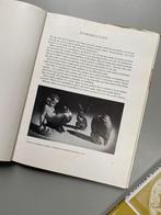 2 boeken over keramiek ( o.a. van W.B Dalton) jaren 50/60, Ophalen of Verzenden