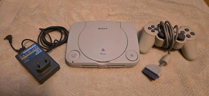 Retro Klassieker: Sony PS one (PlayStation 1), Spelcomputers en Games, Spelcomputers | Sony PlayStation 1, Refurbished, Met 1 controller
